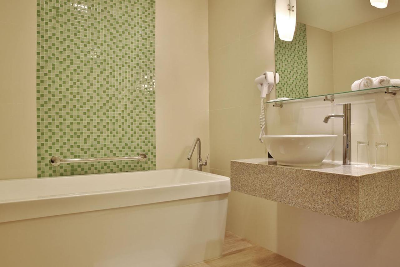 Diamond Hotel Кута Экстерьер фото